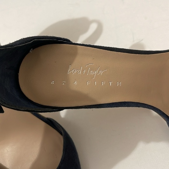 Lord & Taylor 424 Fifth Navy Suede Faye Open Toe Heels 7 1/2 - Picture 5 of 7